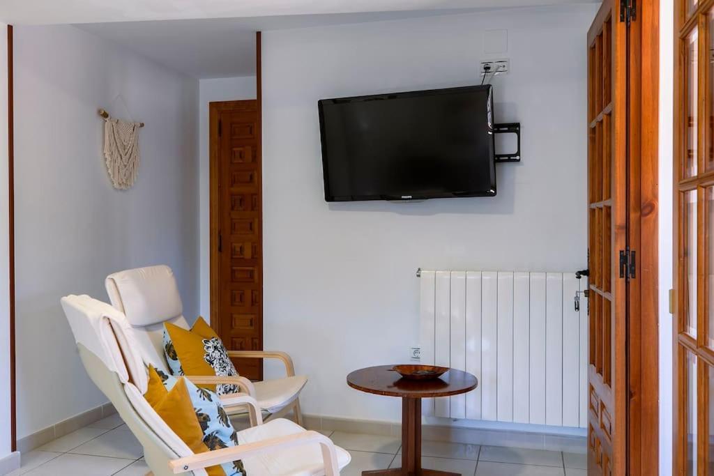 Casa Feli - Apartamento Con Jardin Privado En Los Pirineos Castiello de Jaca Buitenkant foto